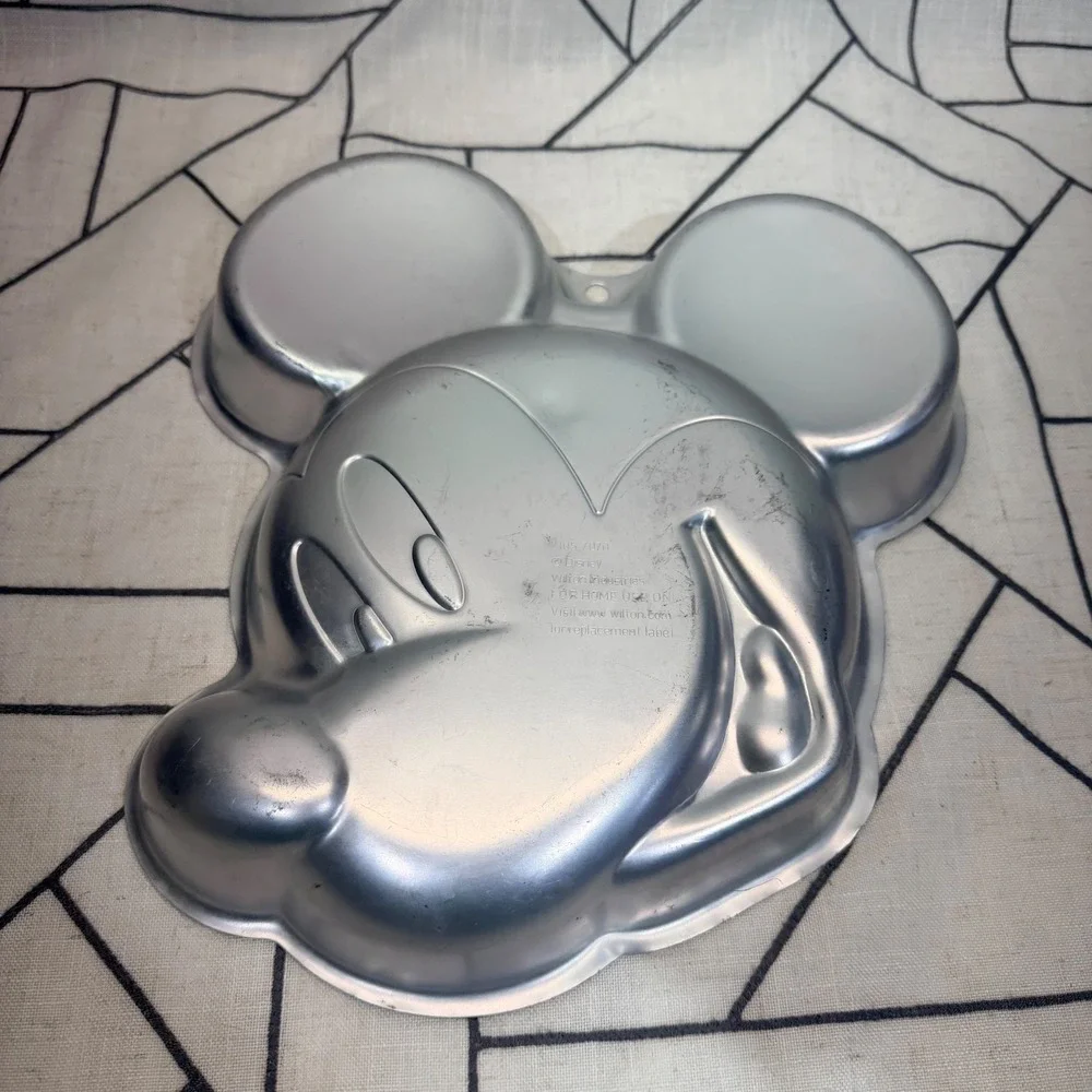 Wilton Mickey Mouse Cake Pan 13